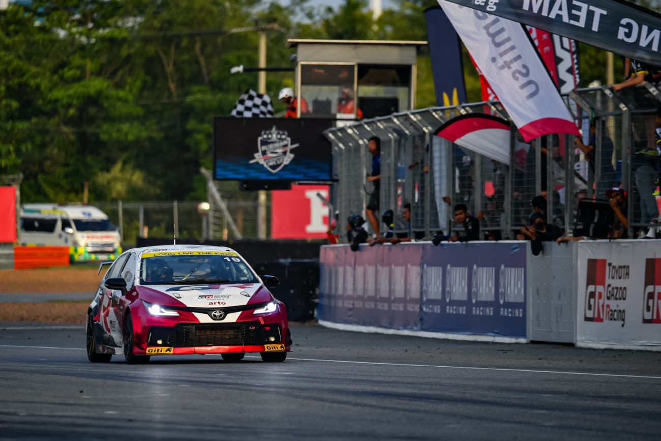 TOYOTA GAZOO Racing Thailand ฝ่าบททดสอบโหด 8 ชั่วโมง ศึก RAAT Thailand Endurance 2026 ครองโพเดียมแชมป์ทั้งรุ่น TC2 และ Overall  เรซ 2 ที่บุรีรัมย์