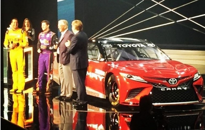 นี่หรือว่าที่หน้าใหม่ All New Toyota Camry ก่อนพบกันในอีกสองปี