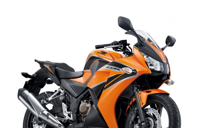 New Honda CBR300R –CB300F เวอร์ชันปี 2016 เผ็ดร้อนเร้าใจทุกองศา