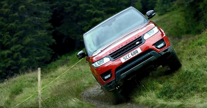 ซิ่งลงเขาสุดเสียวไปกับ Range Rover Sport