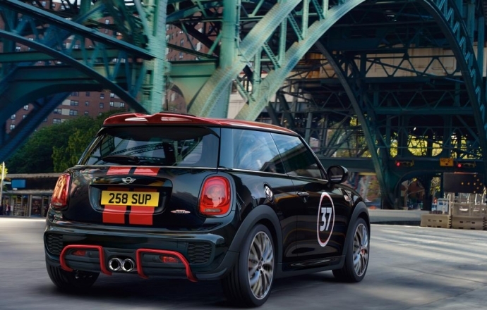 Mini เผยชุดแต่ง Cooper S ใหม่สุดสวยจาก John Cooper Works